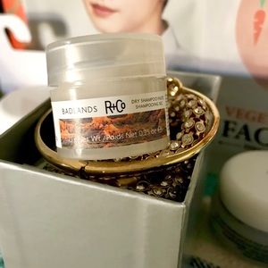 Space.NK.apothecary R+Co Badlands DryShampoo Paste